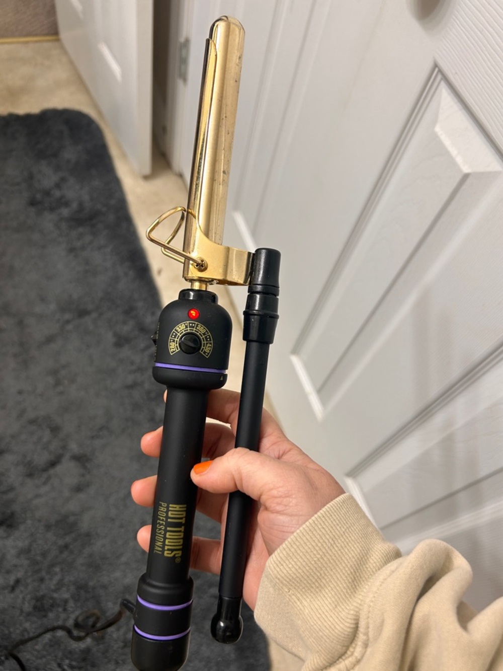 Hot tools Marcel curling iron 1”